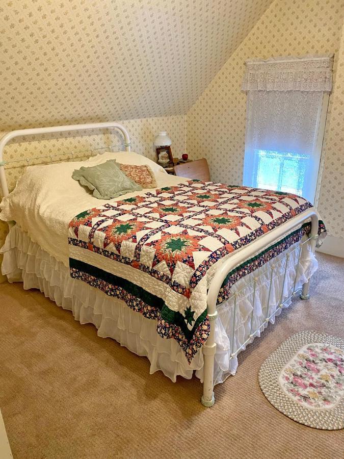 Pansy'S Parlor Bed & Breakfast Golden Zewnętrze zdjęcie