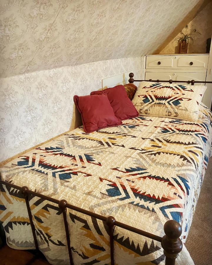 Pansy'S Parlor Bed & Breakfast Golden Zewnętrze zdjęcie