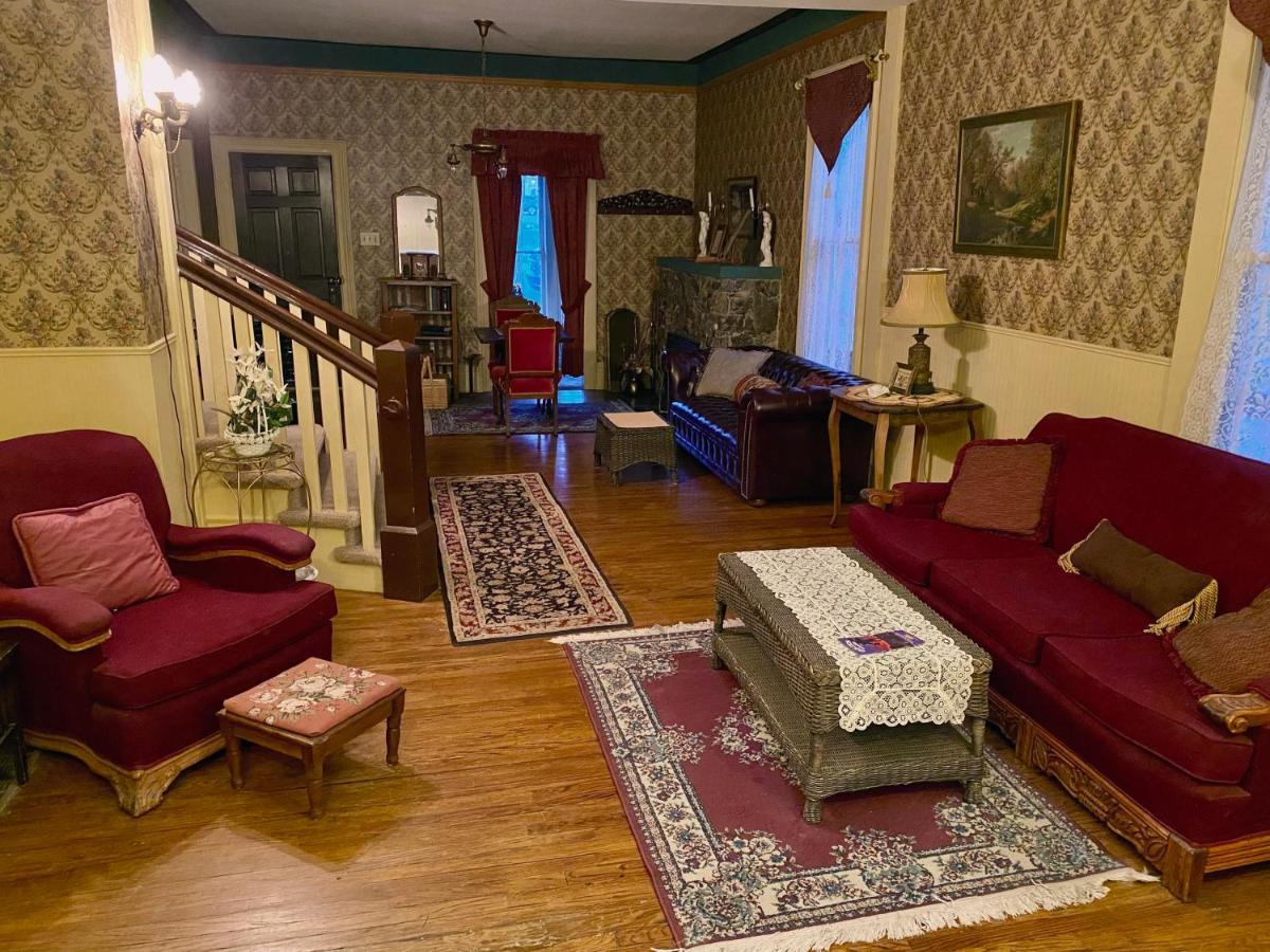 Pansy'S Parlor Bed & Breakfast Golden Zewnętrze zdjęcie